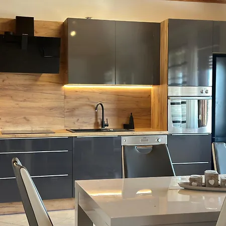 Split Apartment